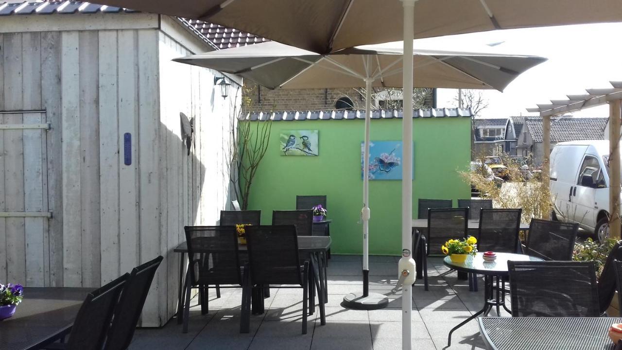 Eetcafe/Pension Nooitgedacht Strijen Екстериор снимка