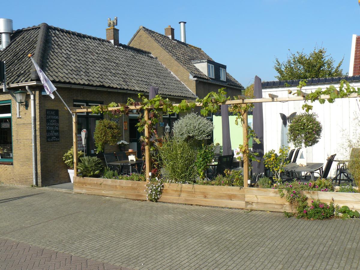 Eetcafe/Pension Nooitgedacht Strijen Екстериор снимка